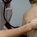 преглед лекар дете